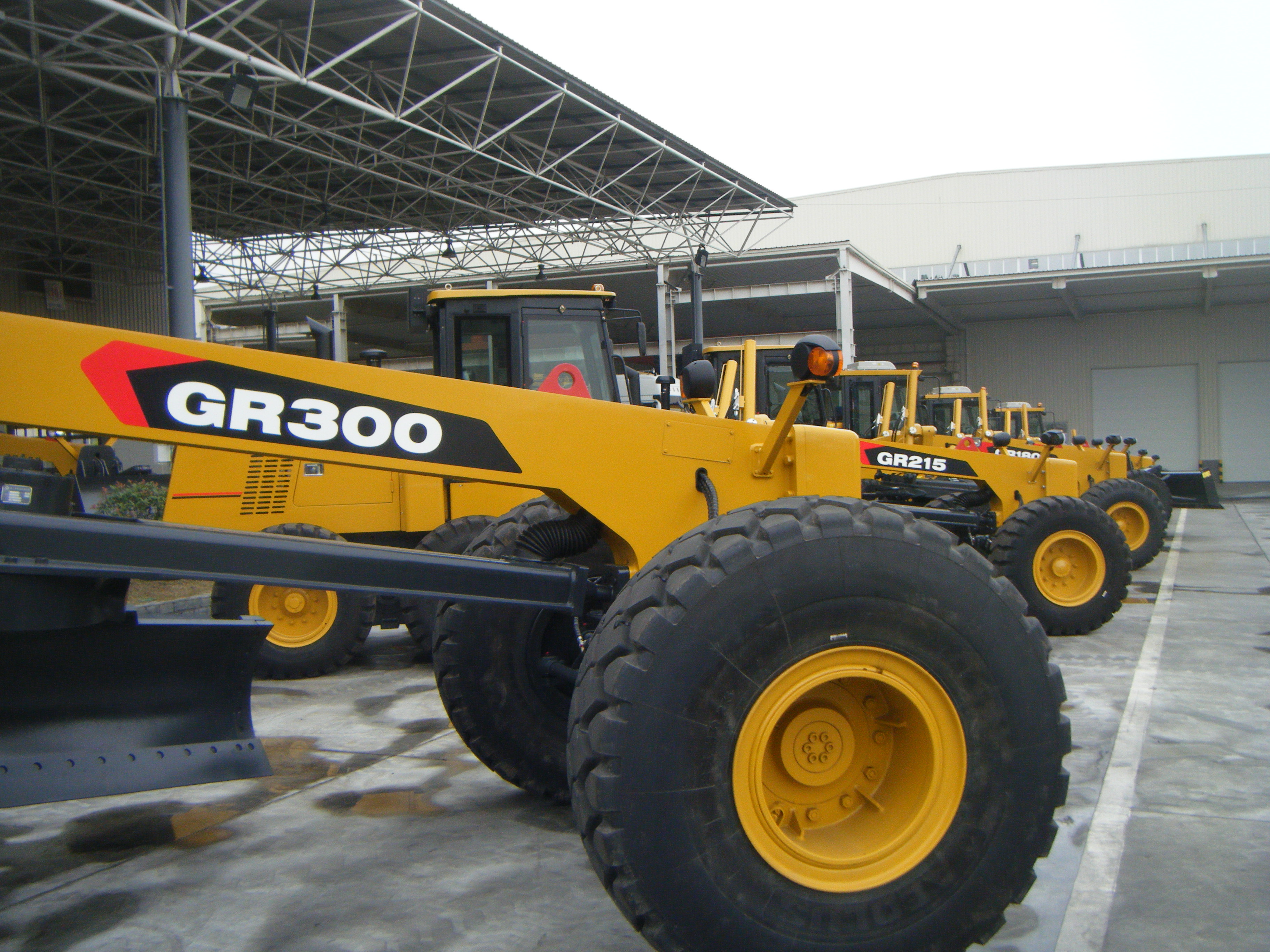 bauma China 2014 Preview XCMG’s grader 