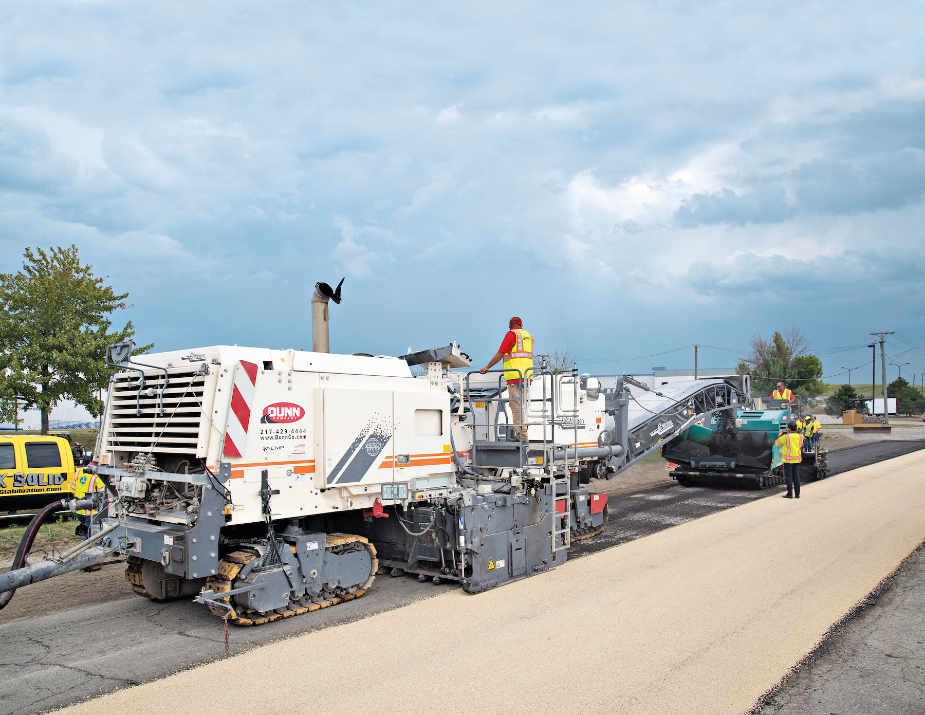 Dunn Mills,Writgen 3800 CR paver