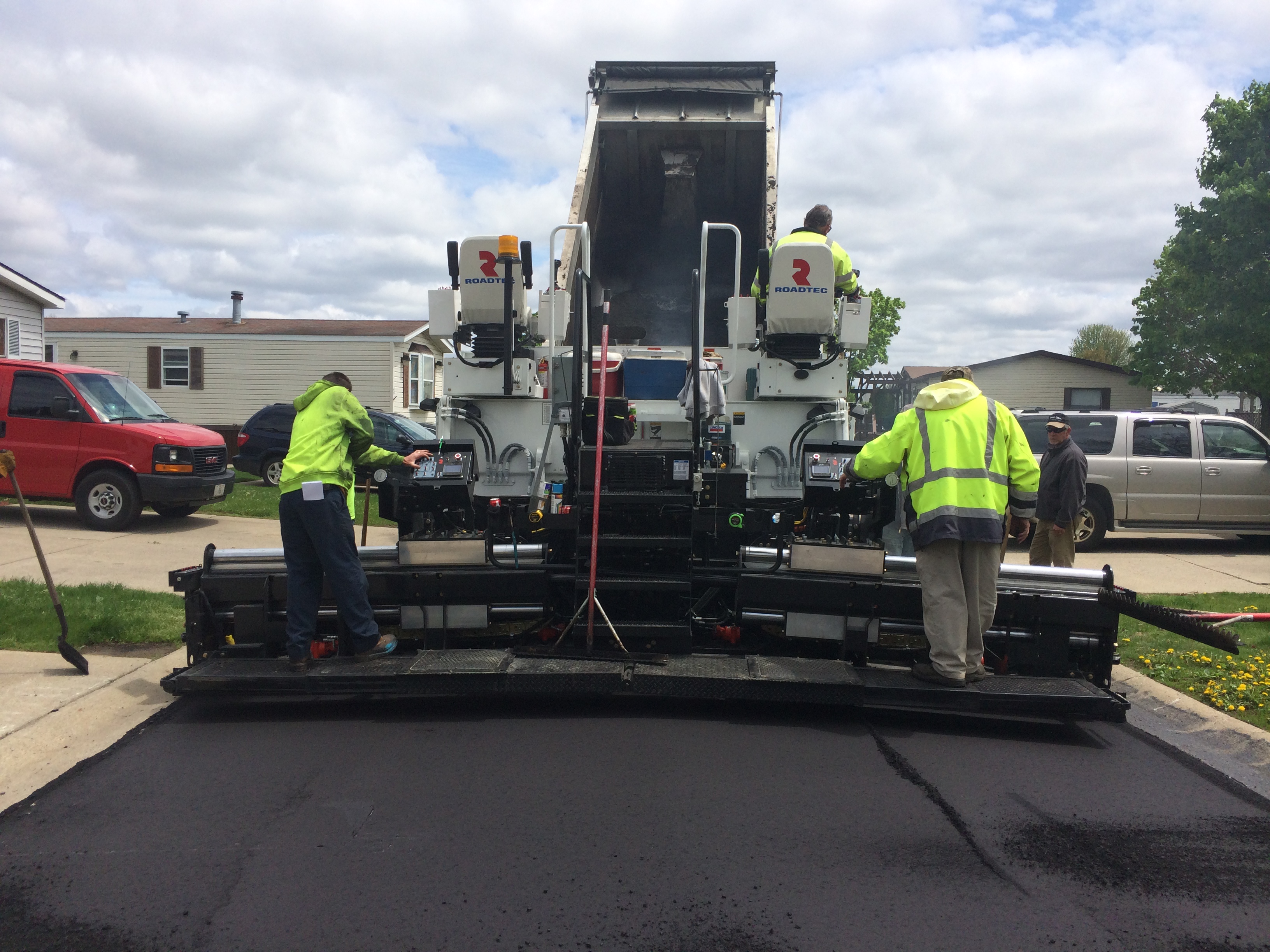 Asphalt Paving Allied Consruction RP195e Paver