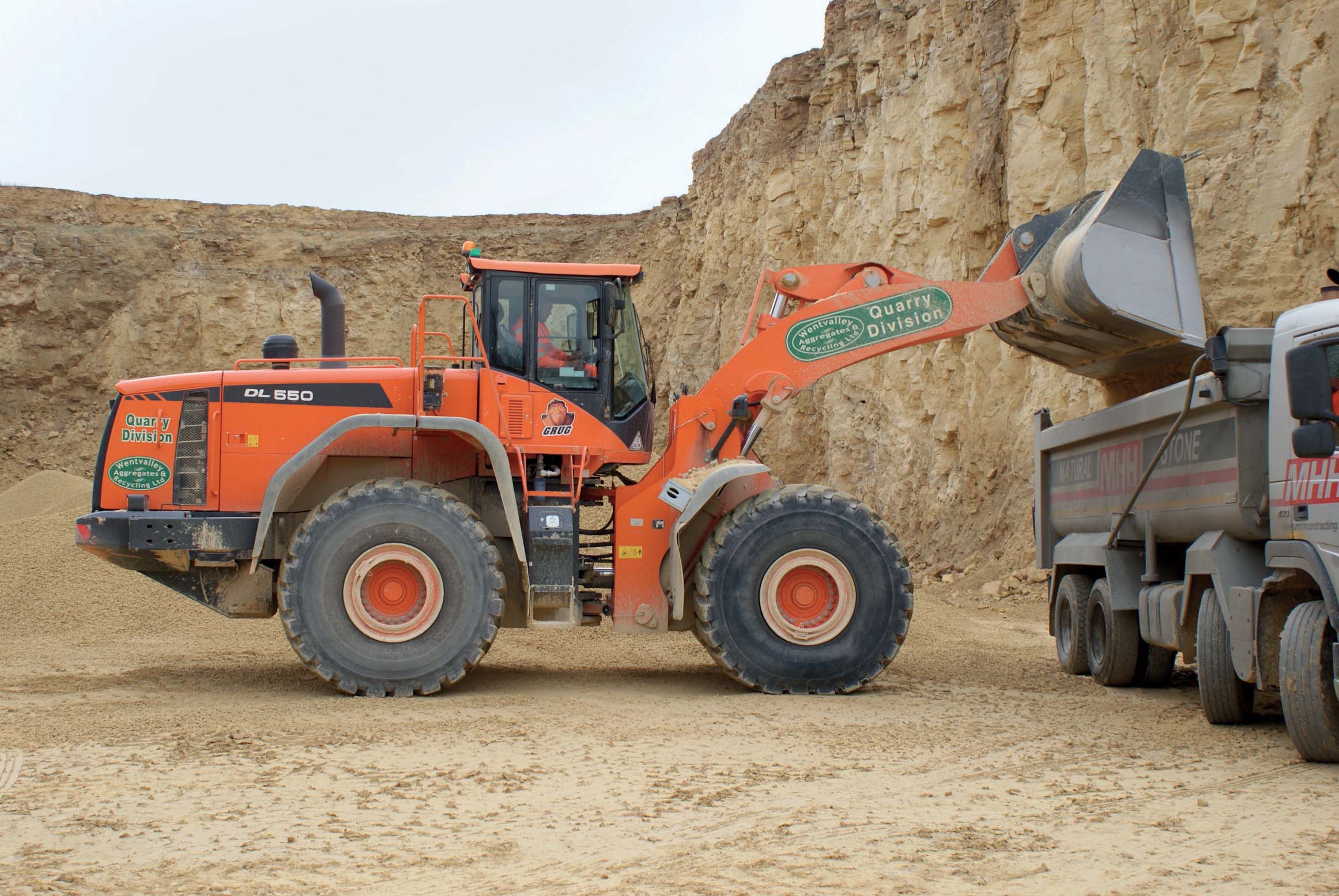 Doosan’s DL550 wheel loader 