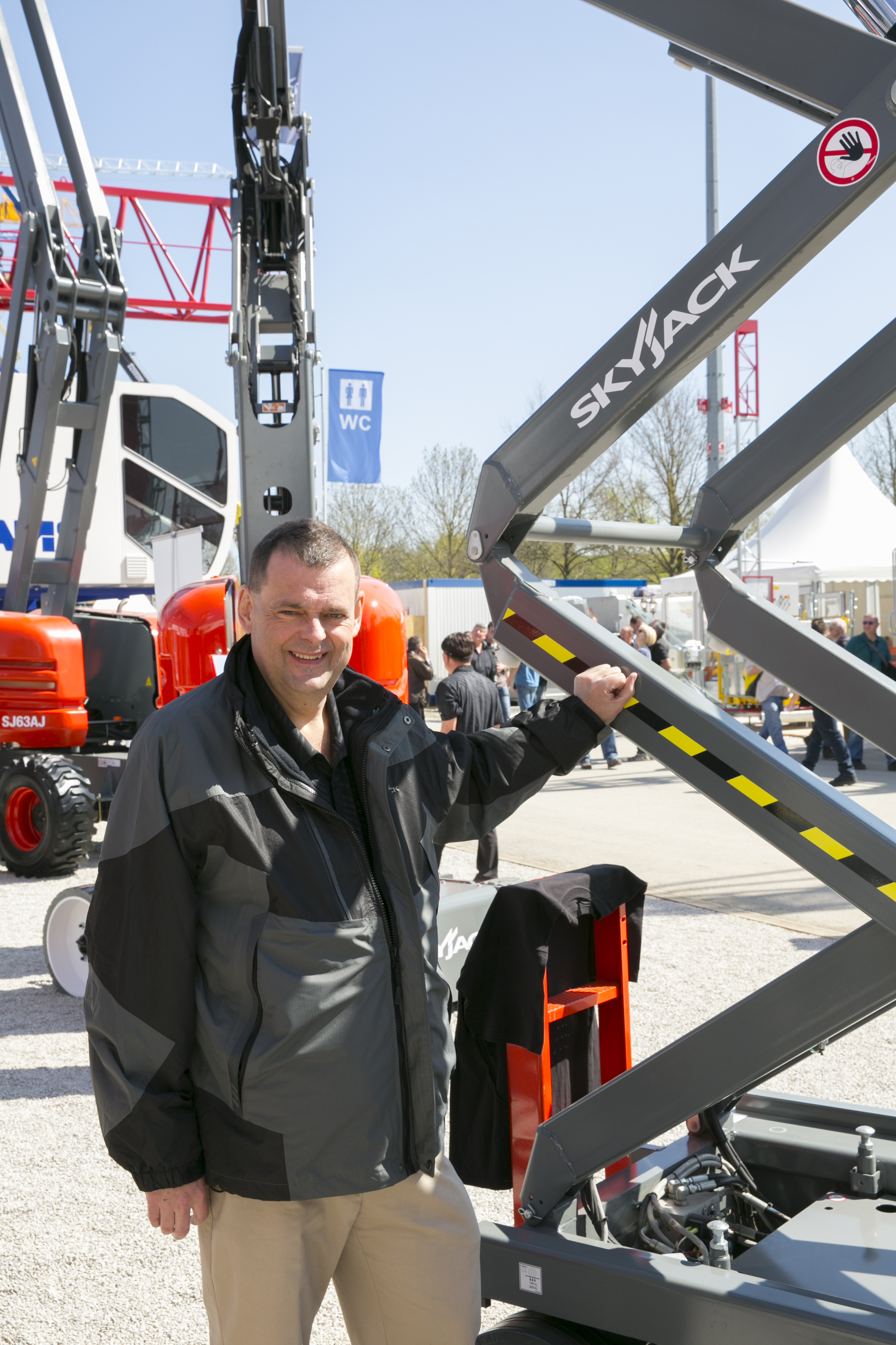 bauma 2016 Daily News  Sales of booms