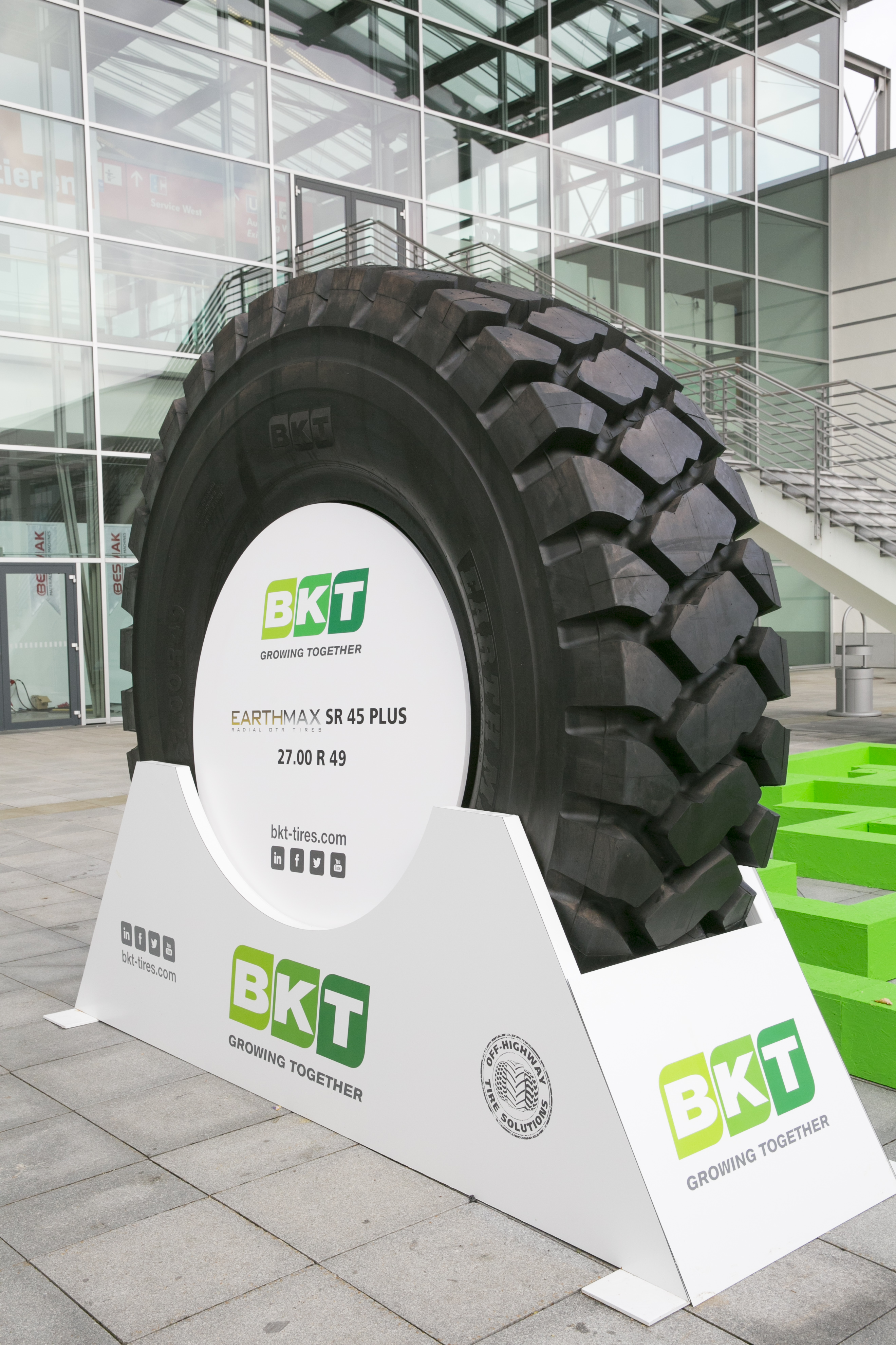 bauma 2016 Daily News BKT SR 45 tyre