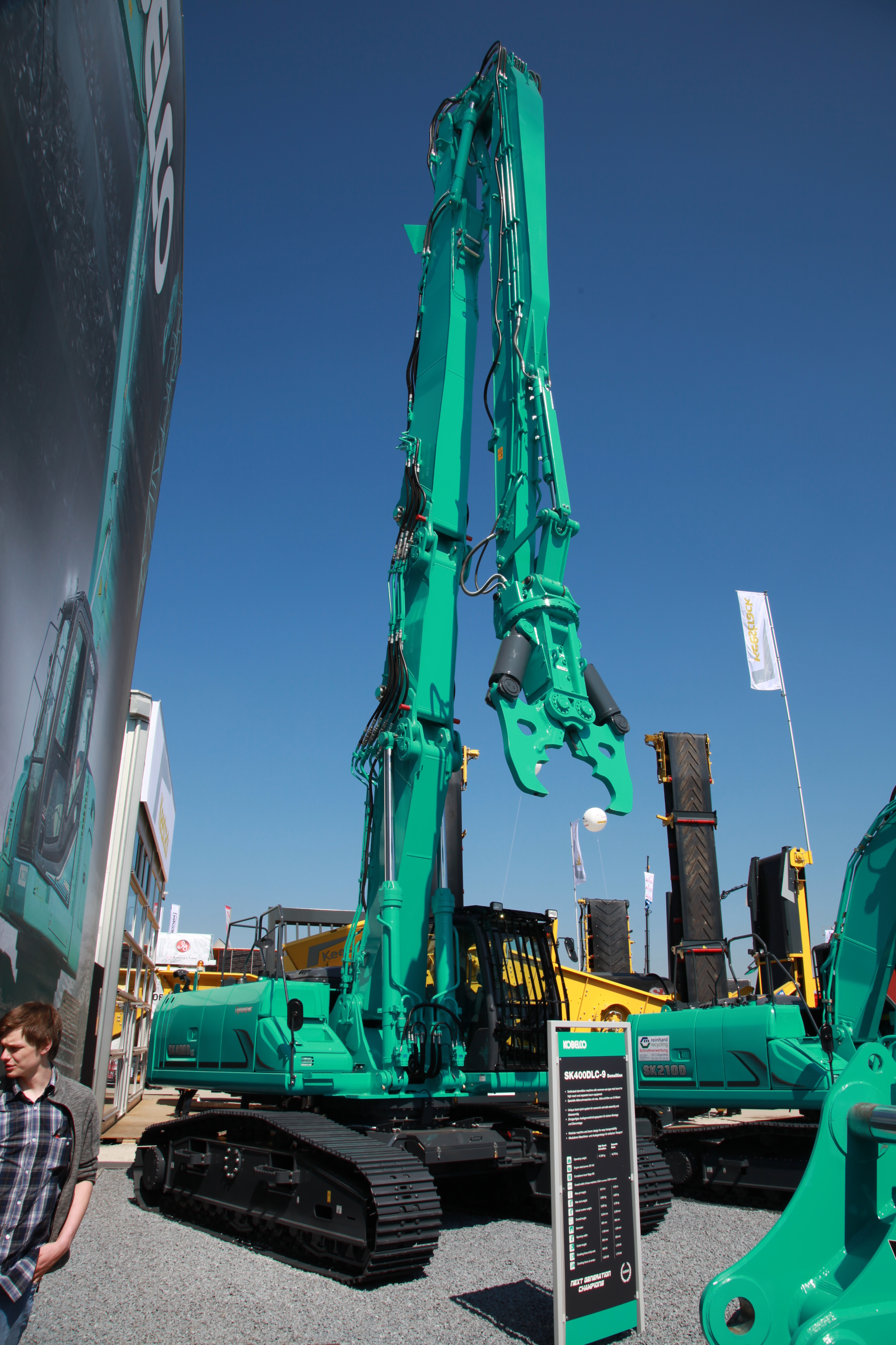 Kobelco’s SK400DLC-9 demolition machine