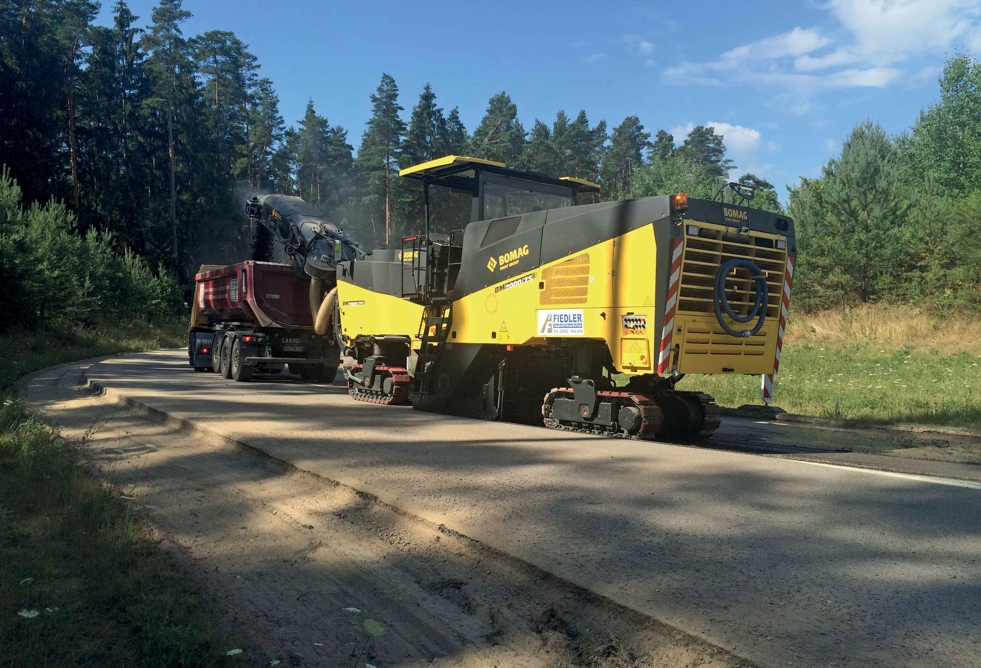 BOMAG BM2000/75 milling machine