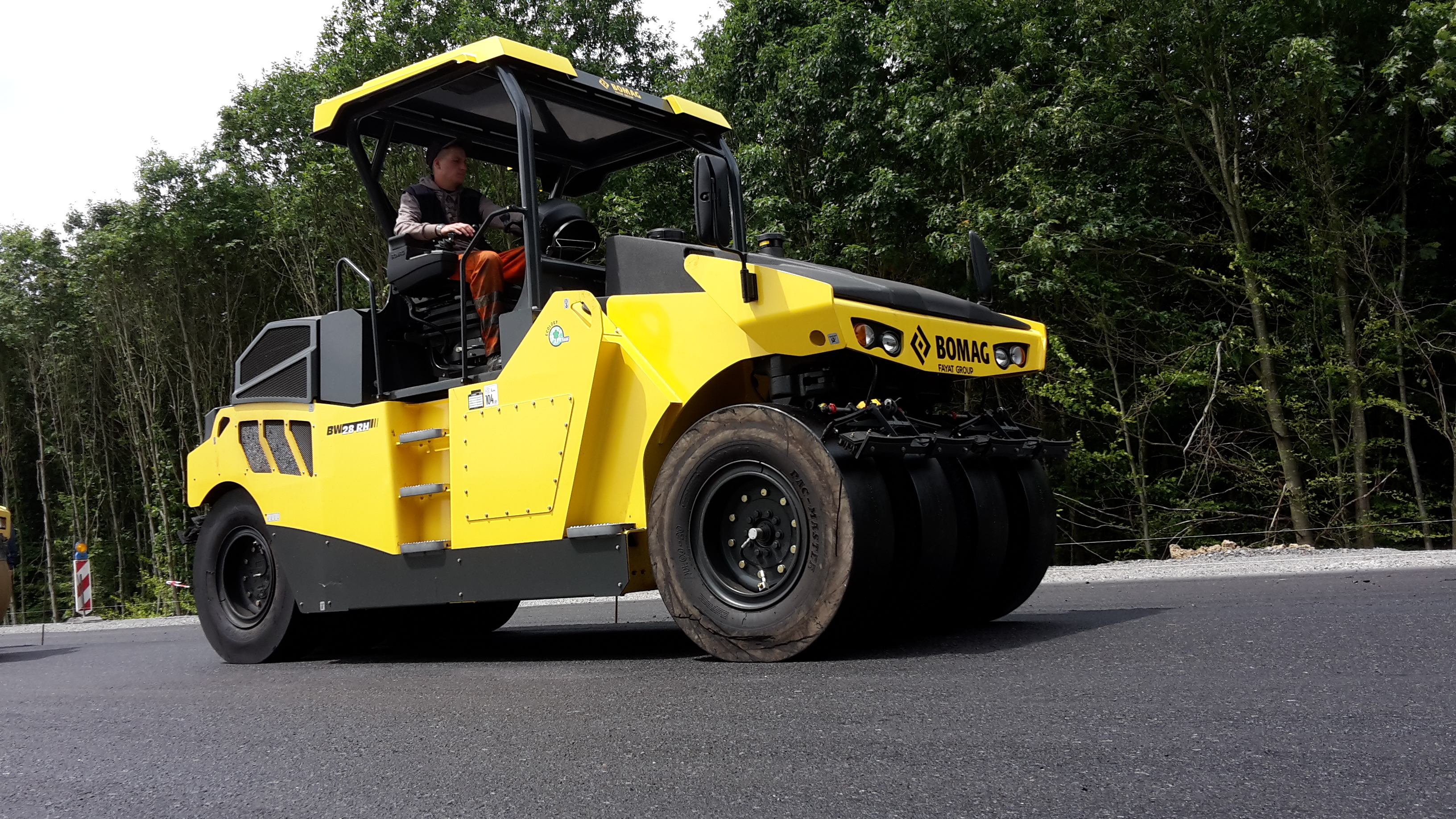 Bomag's verstaille compactor