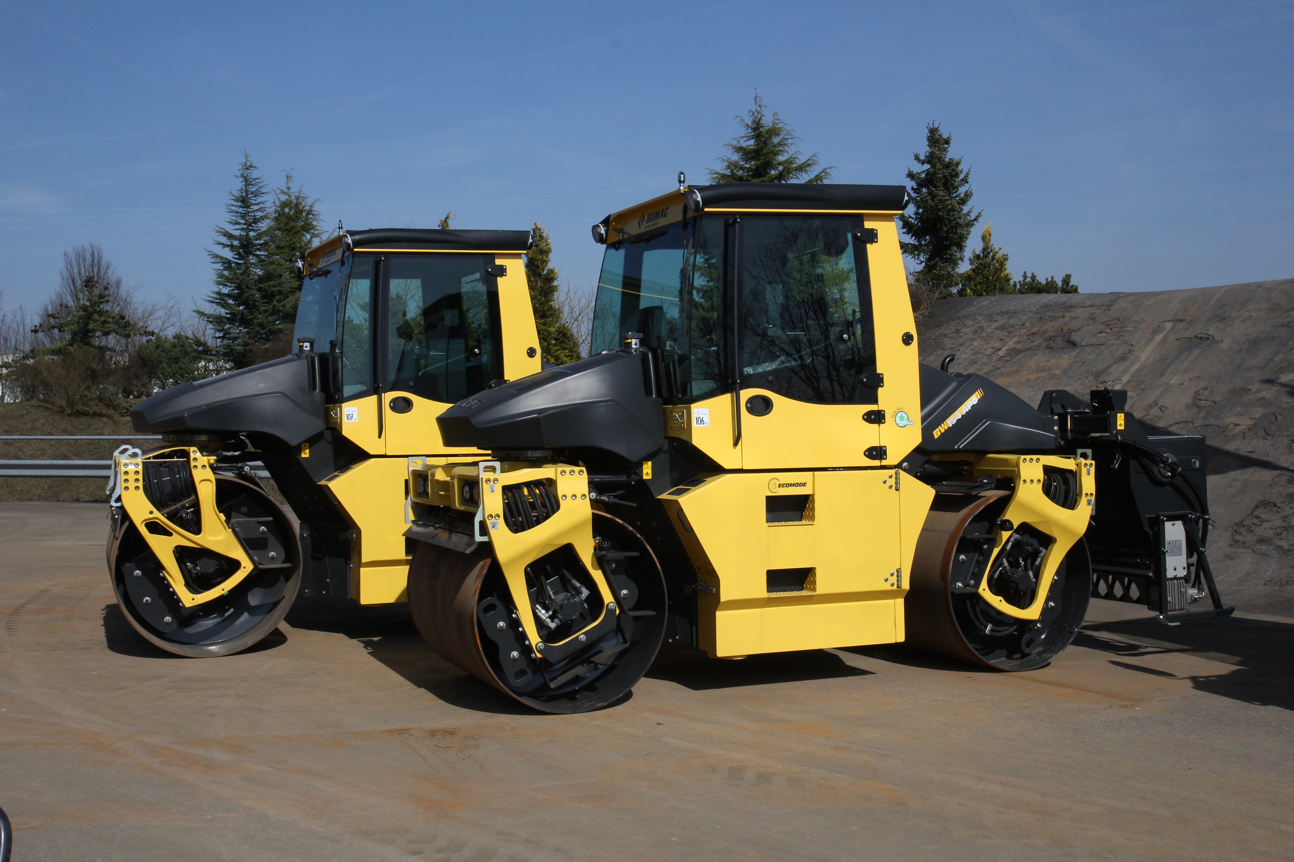 bomag_asphaltcompactor1_MW_A1_pic.jpg