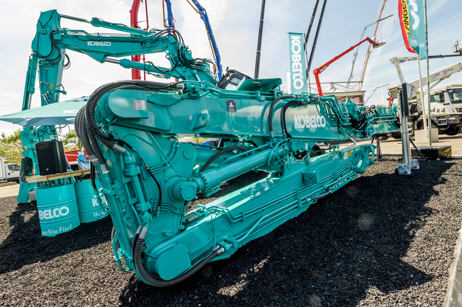 KOBELCO-Demolition Boom Showing 'X' Joints-3.jpg