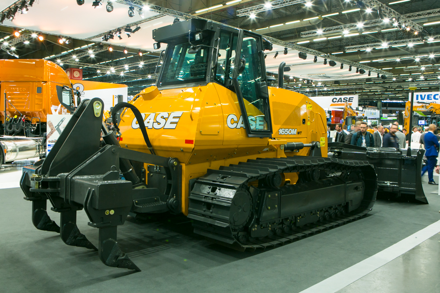 Case-1650M WT dozer-2.jpg