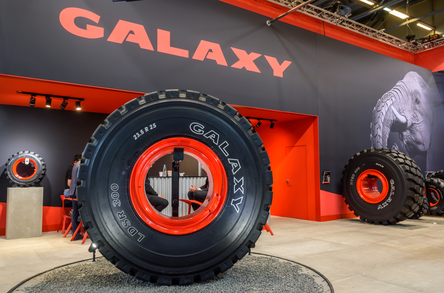 ATG-GALAXY RADIAL TYRE-HTSR-300-2.jpg