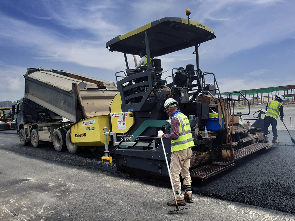 The Ammann paver proved productive and precise on a contract in South Korea