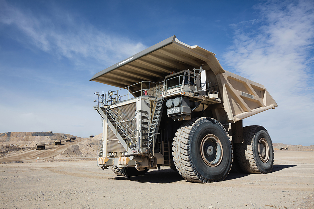 Liebherr’s new TA274 truck and mining shovel