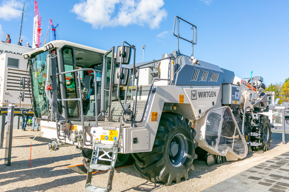 A new system makes Wirtgen’s soil stabiliser/recycler more efficient  