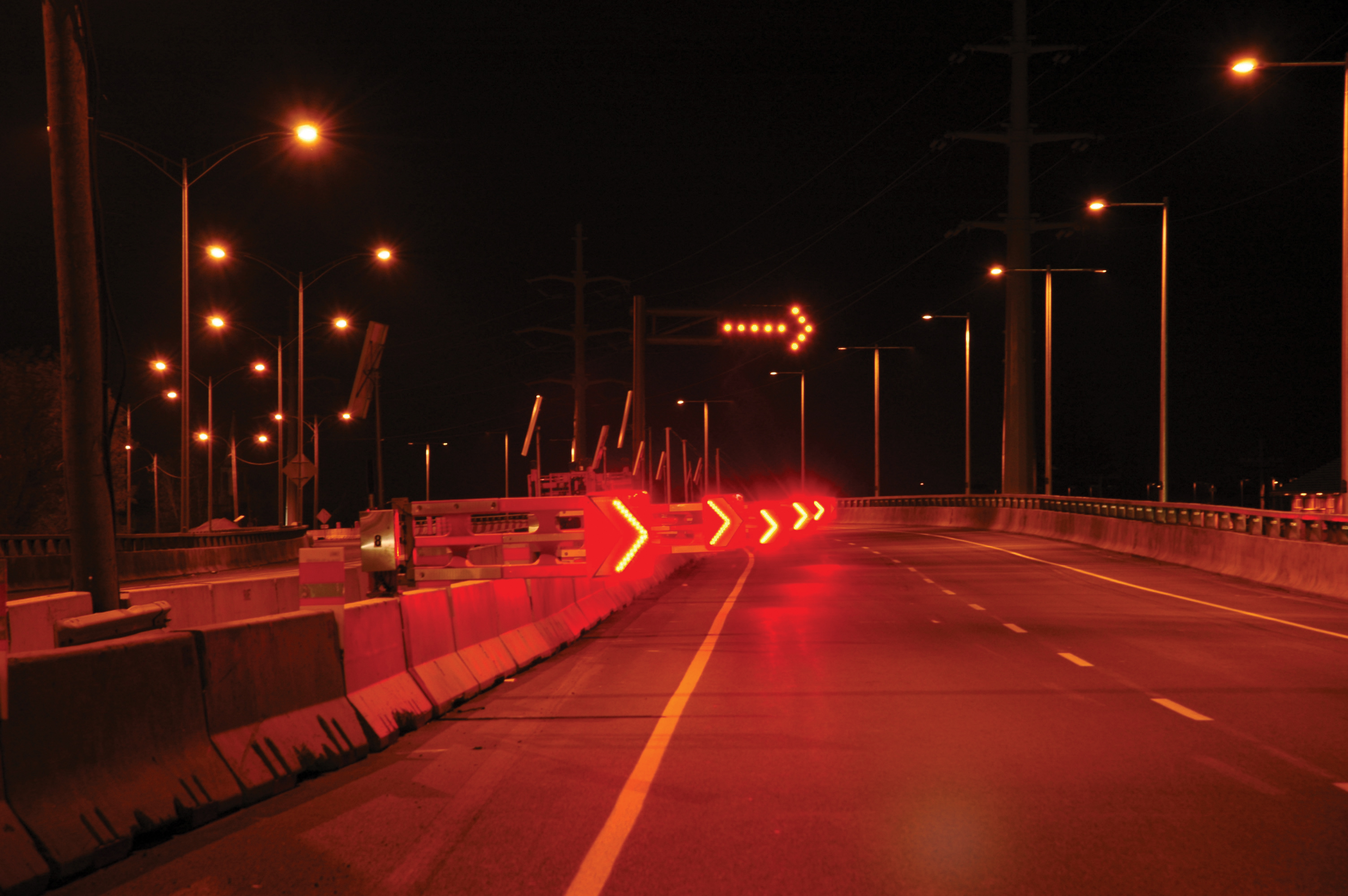 remotely-controlled lane closure system