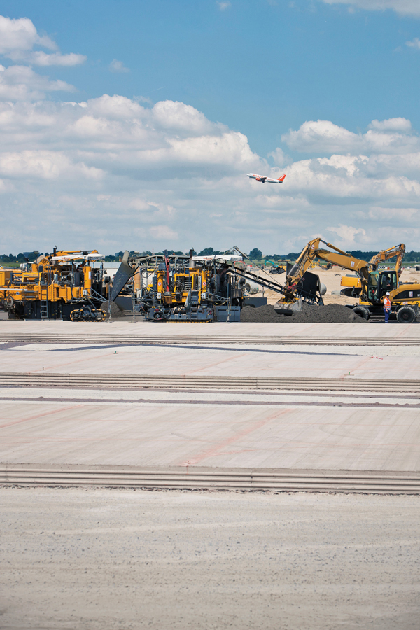 Aircraft and pavers