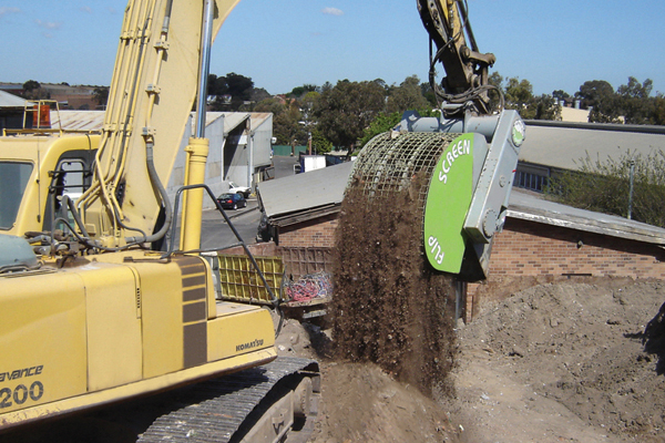 versatile screening bucket