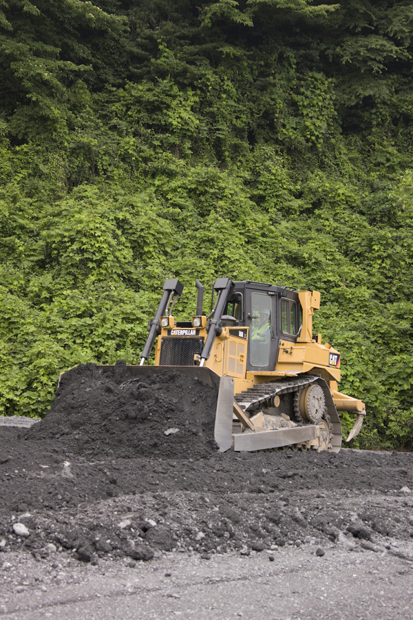 Caterpillar D6R dozer 