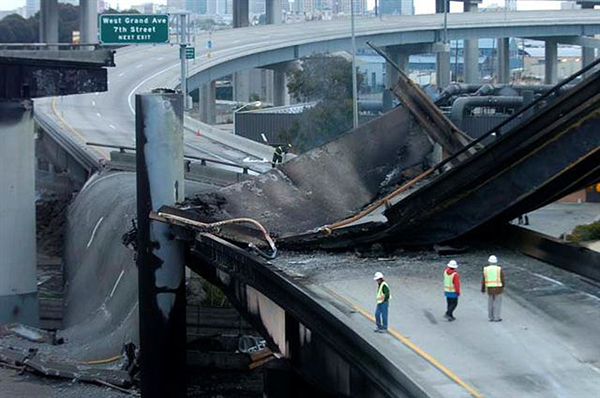 US Bridge collapse