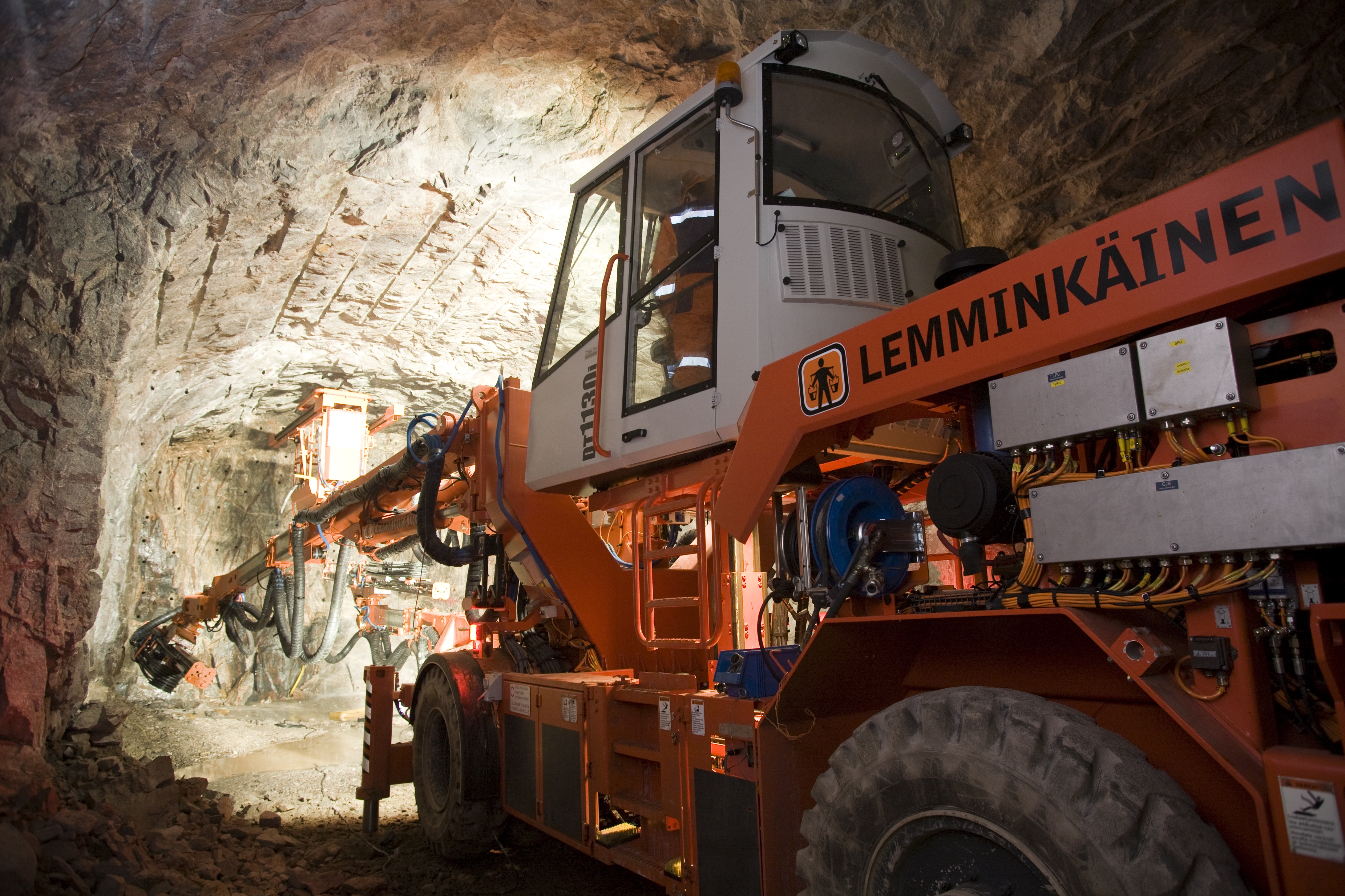 Lemminkainen DTi drilling at tunnel 