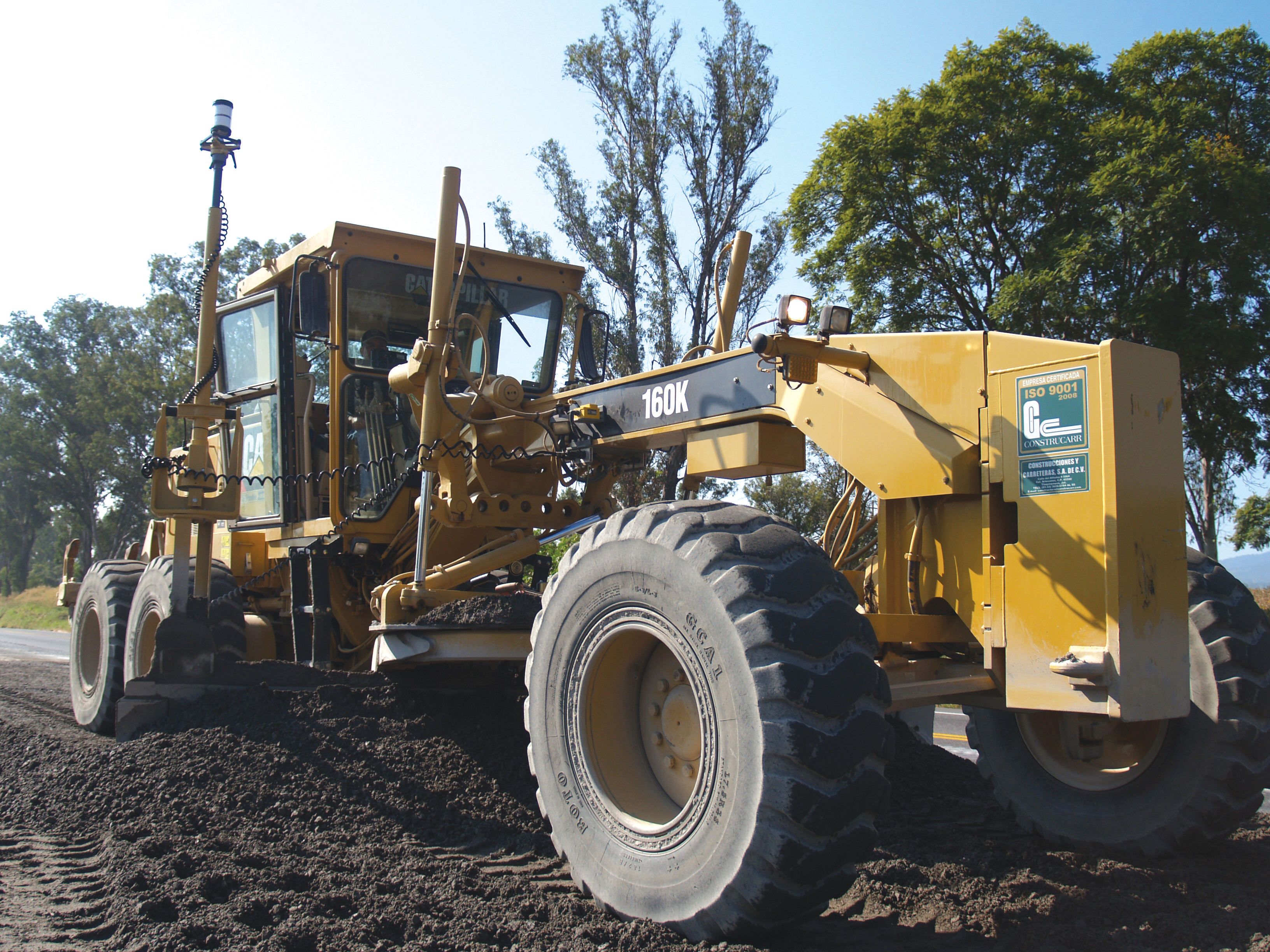 Trimble GCS900 3D driving through soil