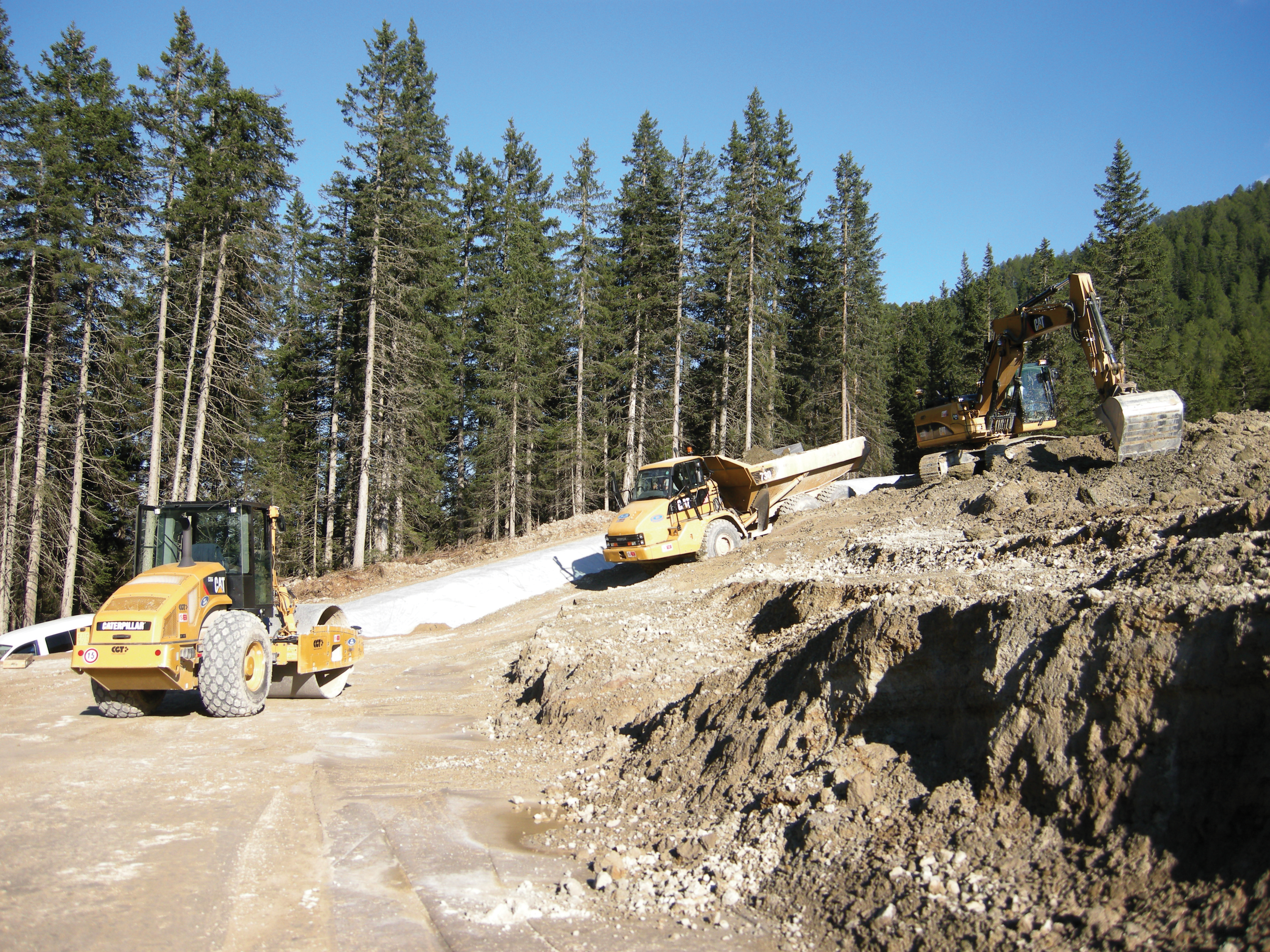 Caterpillar machines 