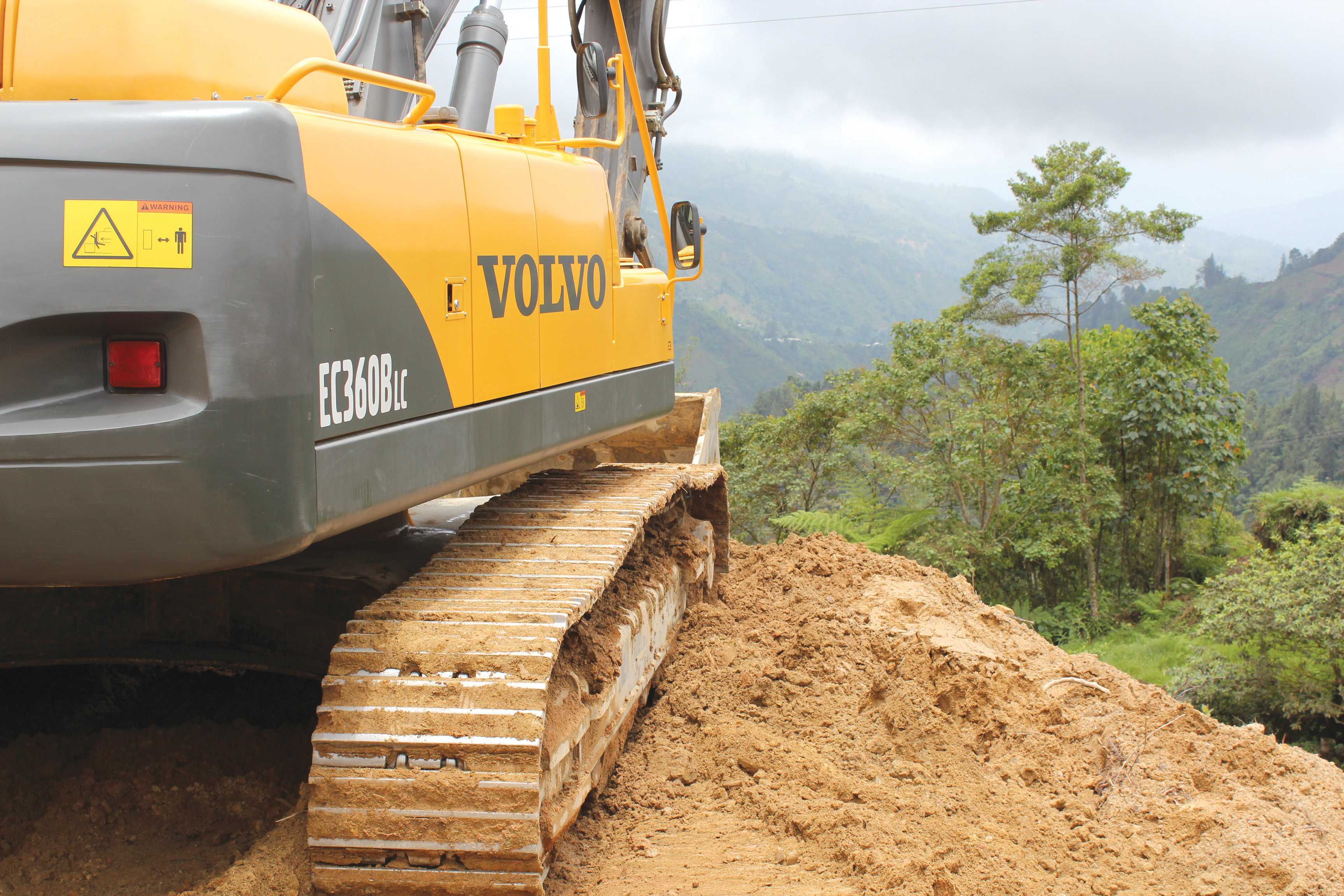 Volvo CE in Colombia