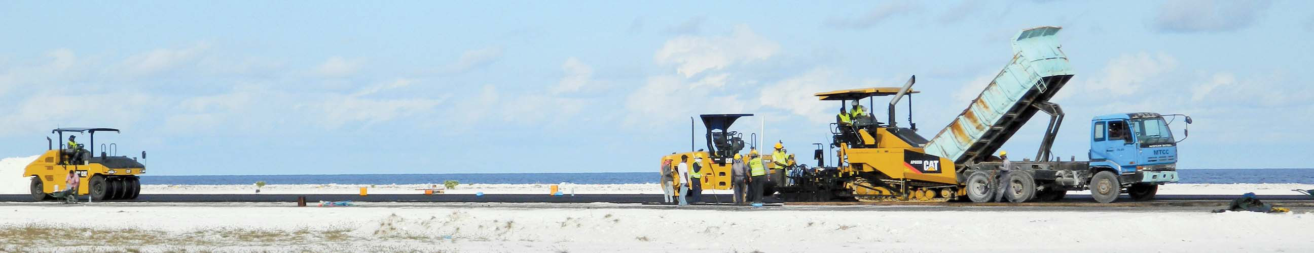 Caterpillar surfacing the Thaa Atoll