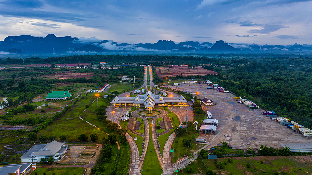 Customs points between Lao PDR and its neighbours also require improvements to allow better transport © Mr.siwabud Veerapaisarn | Dreamstime.com