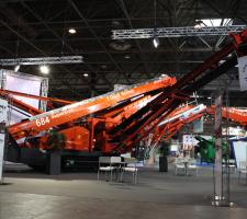 Terex Finlay 684 inclined screen, live at INTERMAT 2012