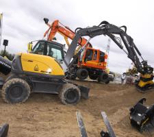 Engcon EC218 and EC226 tilt-rotators