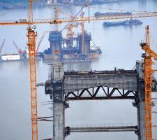 Main structure of number 1 tower Yingwuzhou bridge