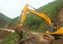 XCMG excavator Longtou mountain town Earthquake rescue