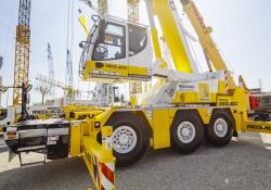 Liebherr LTC 1050-3.1 crane on wheels