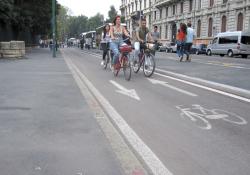 separated cycles lanes