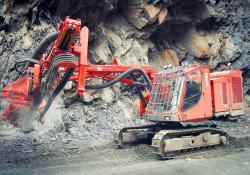 Sandvik Construction DQ500 drill rig 