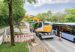 Liebherr 910 Compact Litronic wheeled excavator 