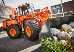 Doosan’s DL420-5 CVT wheel loader