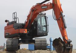 Doosan’s DX160LC-5 high track.jpg