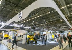 Volvo stand-1.jpg