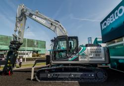 KOBELCO-SK210HLC-10 Hybrid Digger-3.jpg