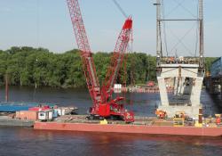 1Barge-mounted-MLC300-brings-enhanced-stability-to-Illinois-bridge-replacement-32.jpg