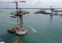 Getting set for main span construction | image courtesy CCLEx