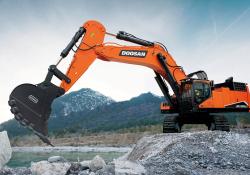 Doosan’s 100 tonne DX1000LC-7 crawler excavator is powered by the new stage V version of the well-proven Perkins 2806J diesel engine