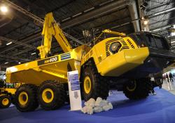 Komatsu_HM400