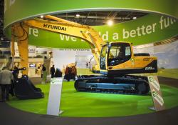 Hyundai 220LC-9 hybrid excavator