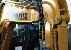 Komatsu now o¬ffers a factory-fitted double auxiliary circuit on its MR-3 mini-excavators