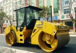 Cat CB534 XW compactor 