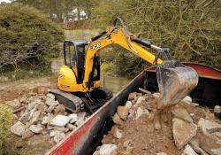 JCB moving aggregate