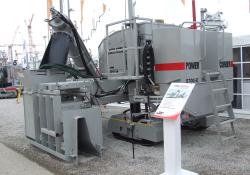 bauma 2013 Power curbers slipforming