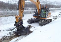 Case CX250C crawler excavator