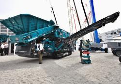 Powerscreen 2100 Warrier screen